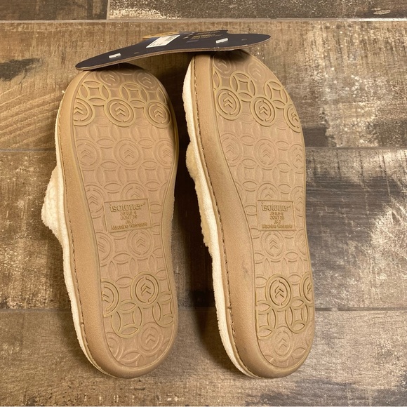 Isotoner signature memory foam machine washable terry knotted slippers cream L - Picture 2 of 3